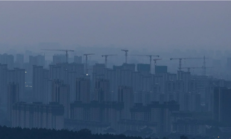 中国商品房预售制度迎转折：新政重塑资金闭环，谁的险？